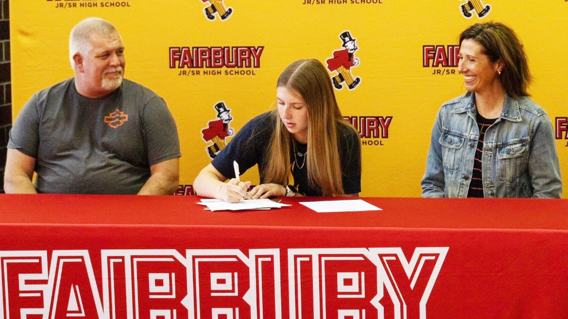 Friesen signs with CSM for track & field
